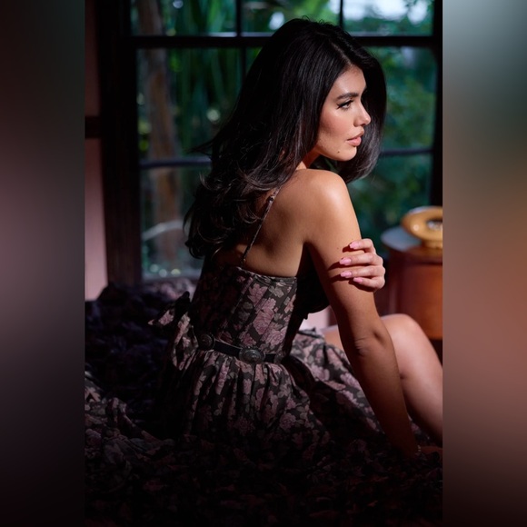 V. Chapman “The Carmen Dress” in chocolate peony print - Picture 5 of 10